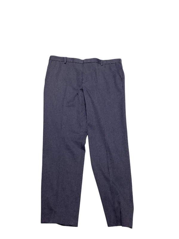 Fashionable pants NWT Van Heusen Men's Slacks Navy 40x32